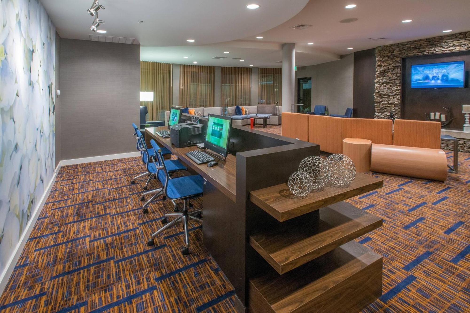 Courtyard By Marriott Albany Hotel Exterior photo
